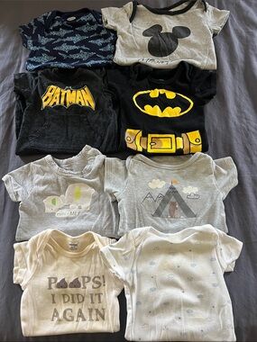 Lot of 8 baby onesies size 0-3 month Batman elephant Mickey sharks poop bear